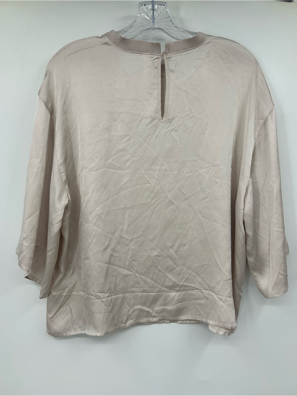 By Anthropologie Women’s Ivory Viscose Short Sleeve Satin Blouse Keyhole Size M - Picture 2 of 6